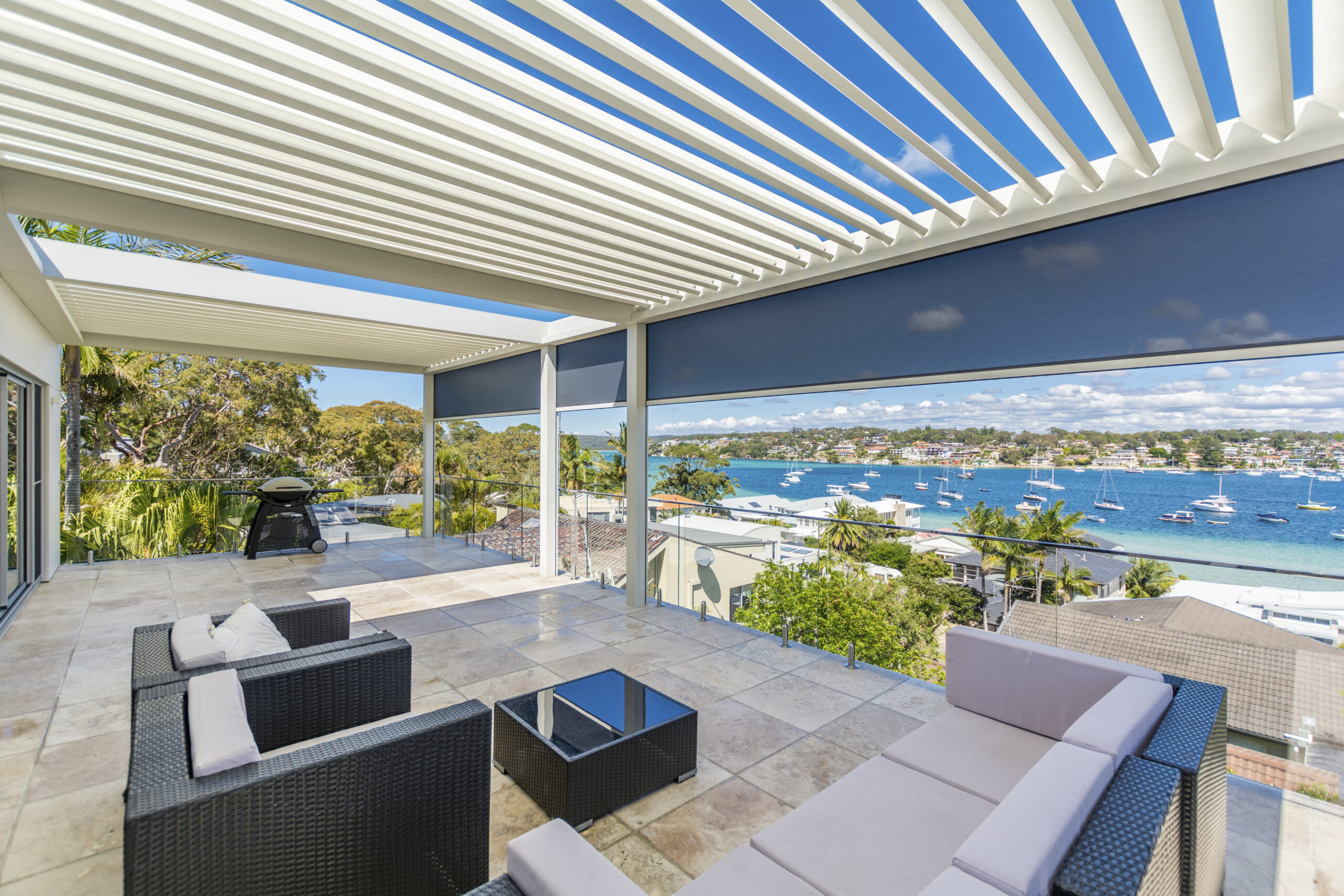 pergola bordeaux été